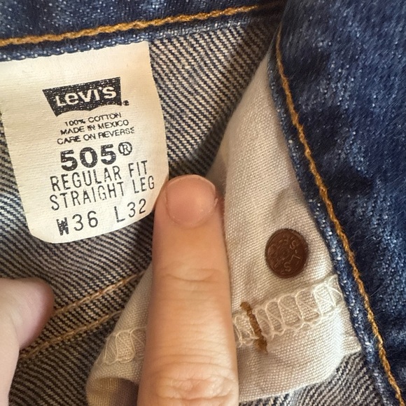 Levi's Dark Blue Straight Jeans 505 36x32 Preowned - Picture 10 of 10